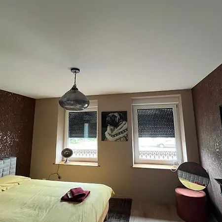 Aux Deux Tours 3* Leval