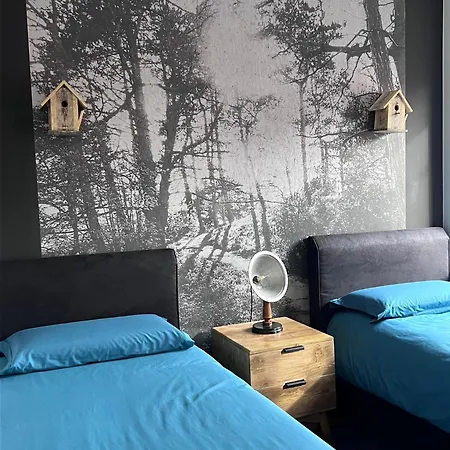 ベッド・アンド・ブレックファスト Aux Deux Tours Leval